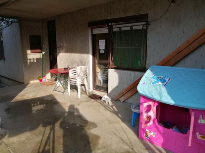 kuća medaković padina 230m2 50 m2 garaža besplatni mali oglasi