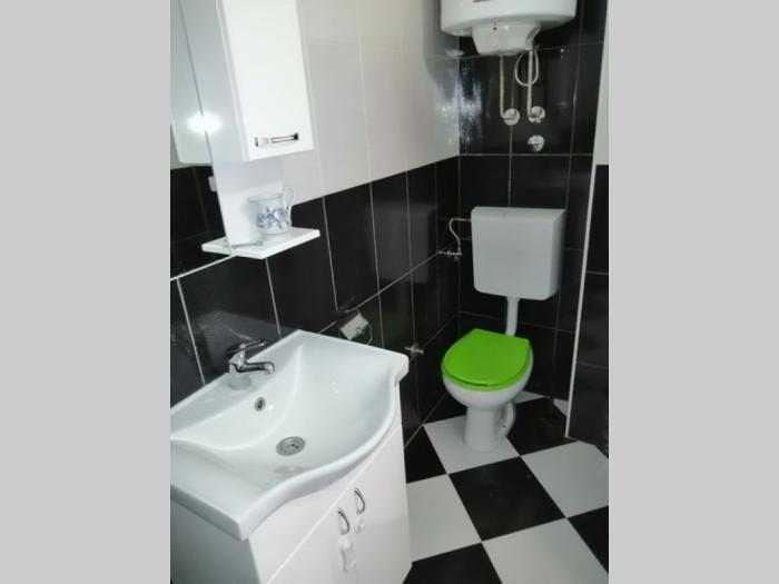 kuća medaković padina 230m2 50 m2 garaža besplatni mali oglasi