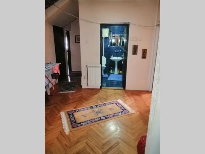 kuća medaković padina 230m2 50 m2 garaža besplatni mali oglasi