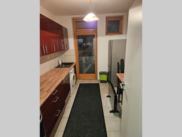 kanarevo brdo, 2 0, 50 2t, 2 4, cg, renoviran besplatni mali oglasi