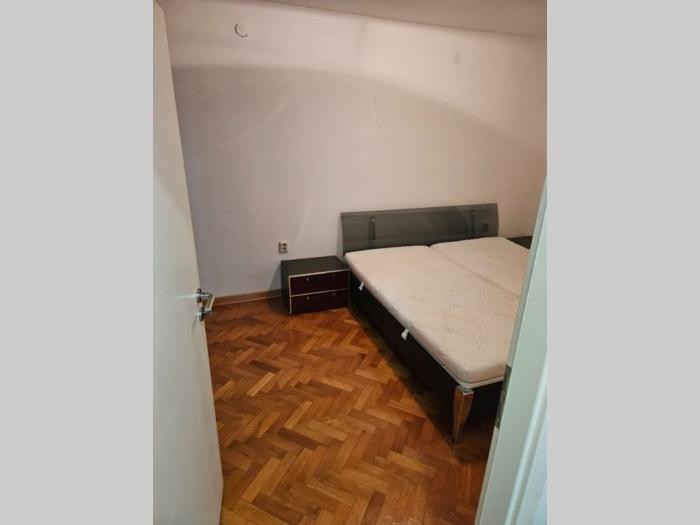 kanarevo brdo, 2 0, 50 2t, 2 4, cg, renoviran besplatni mali oglasi