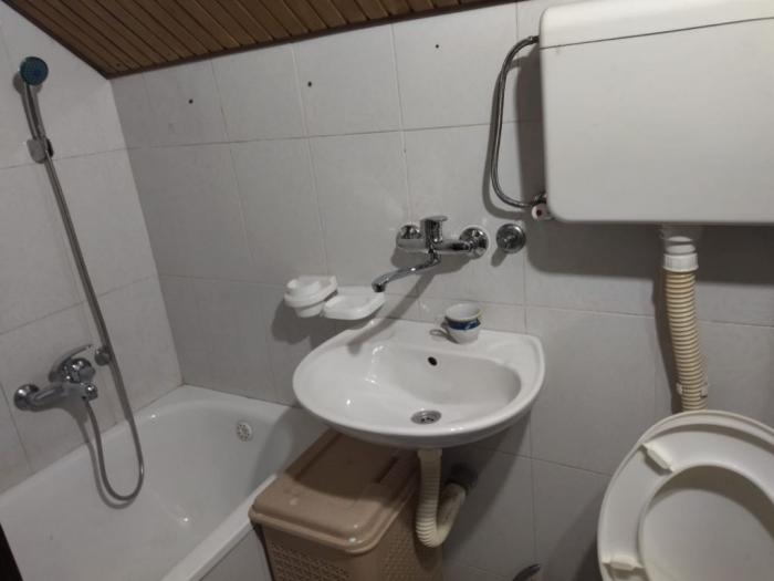 izdajem namešteno potkrovlje (2 sprat) od 30 kvm krnjača, palilula besplatni mali oglasi