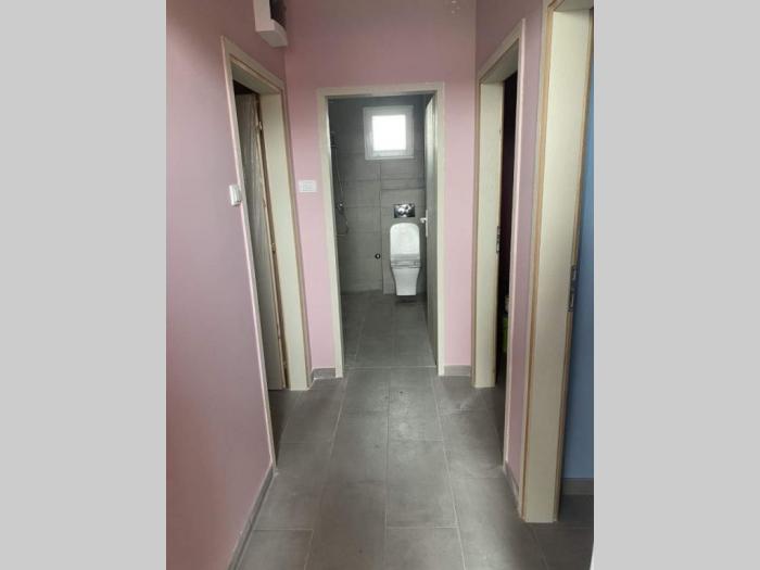 plac od 135 ari sa montažnom kućom sa 250 šljive stare 10 god ugrinovci, beograd besplatni mali oglasi