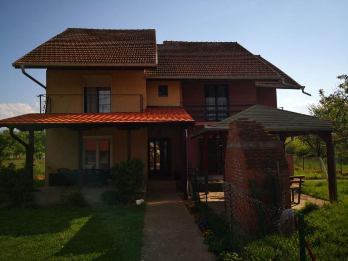 kuća na prodaju vrnjci, 2,5 km od centra vrnjačke banje besplatni mali oglasi