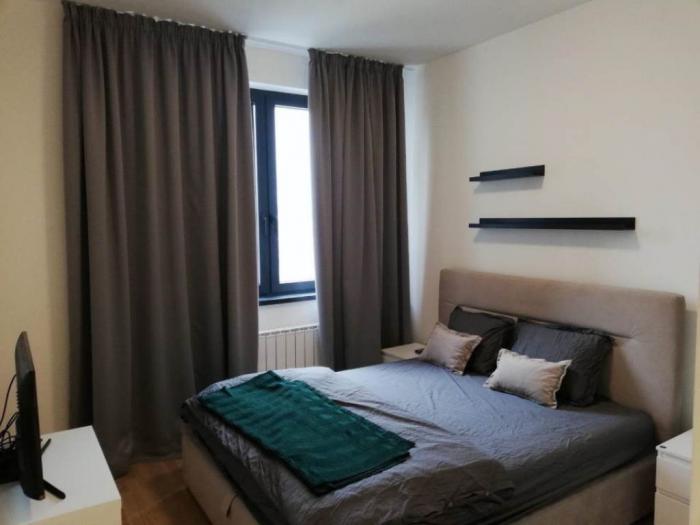 izdajem trosoba0n stan 85 m2, beograd na vodi vista besplatni mali oglasi