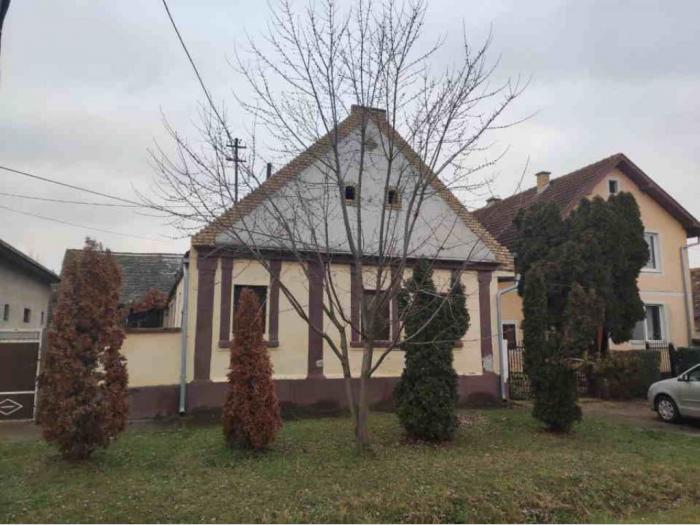 kuća na prodaju u mladenovu, kod bačke palanke besplatni mali oglasi