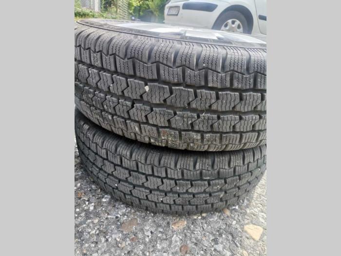 komplet 4 teretne gume sa felnama (continental i minerva transporter besplatni mali oglasi