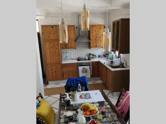 izuzetna kuća na policama, trebinje besplatni mali oglasi