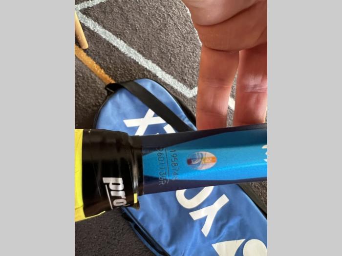 yonex potpuno nov reket besplatni mali oglasi