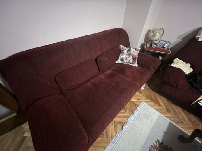 prodajem 2 kvalitetna troseda sa klik klak mehanizmom besplatni mali oglasi