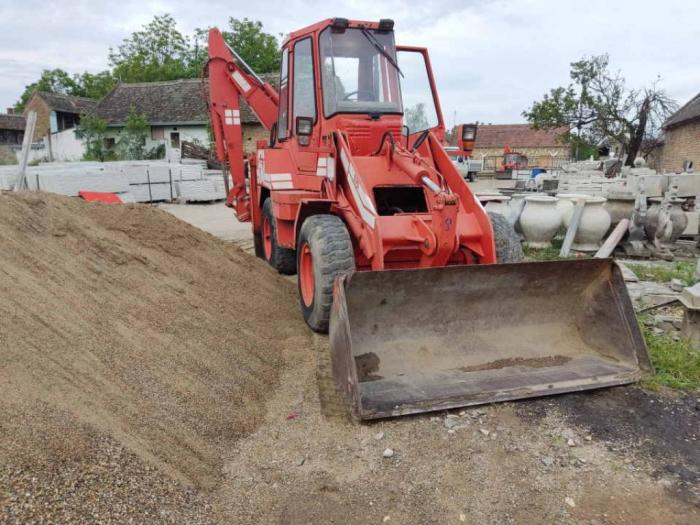 radna građevinska mašina fai komatsu besplatni mali oglasi