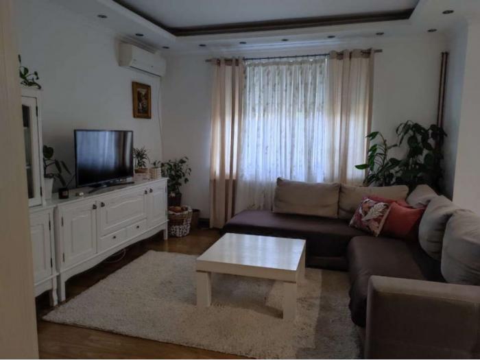 na prodaju porodična kuća kać besplatni mali oglasi