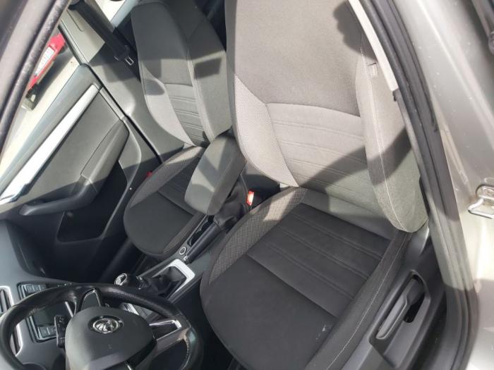 škoda octavia 2017 godište limuzina besplatni mali oglasi