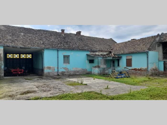 prodajem kuću u centru barande 12 ari placa, 150m2 kuća besplatni mali oglasi