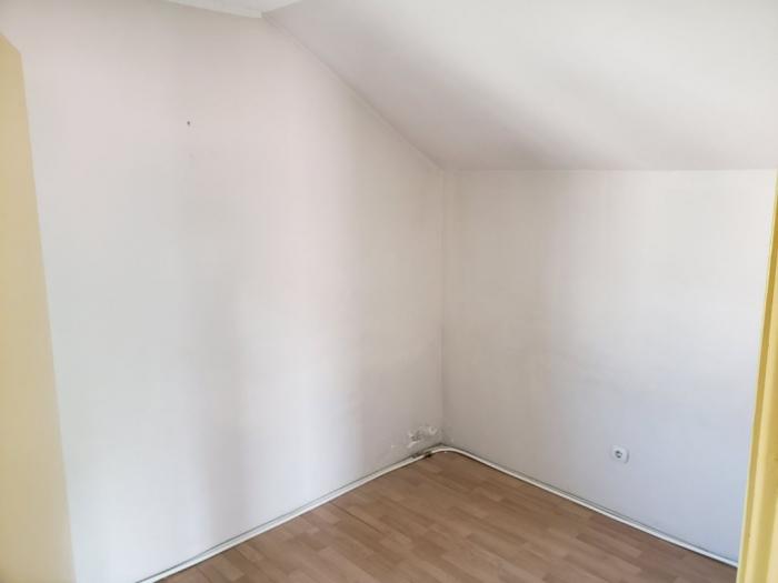 izdajem kuću sa dvorištem, zemun, mozerova besplatni mali oglasi
