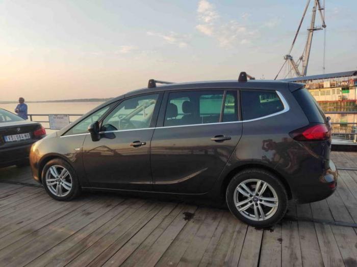 opel zafira eco m 1,6 turbo 2012 godne besplatni mali oglasi