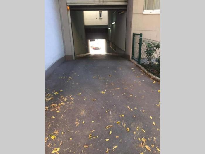 izdajem garažno mesto od 11m2 na vračaru besplatni mali oglasi