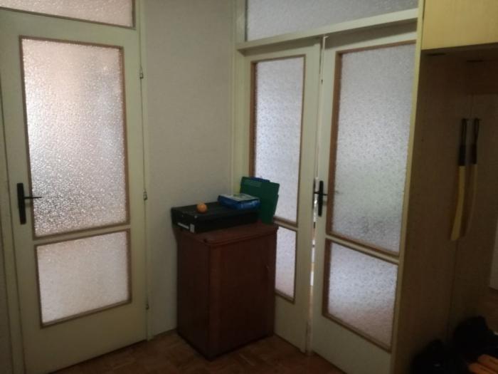 prodajem trosoban, uknjižen, komforan stan 76m2 blok 61, novi beograd besplatni mali oglasi