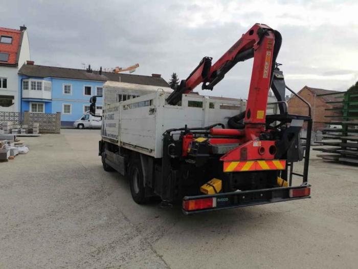 iveco kamion sa kranom besplatni mali oglasi