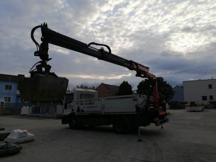 iveco kamion sa kranom besplatni mali oglasi