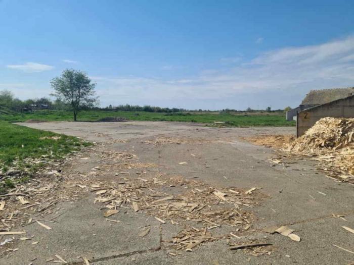 na prodaju hala od 400 m2 u srbobranu besplatni mali oglasi