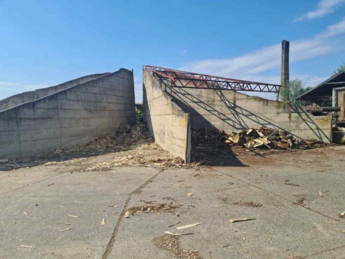 na prodaju hala od 400 m2 u srbobranu besplatni mali oglasi