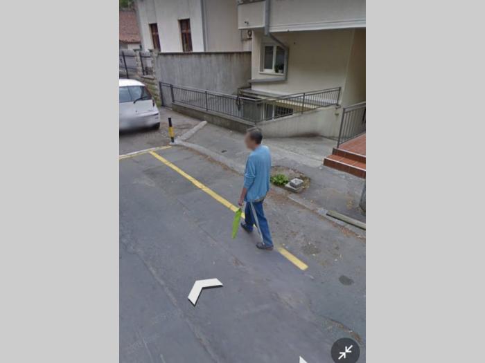 izdajem garažno mesto, 16m2, bilećka 22 besplatni mali oglasi