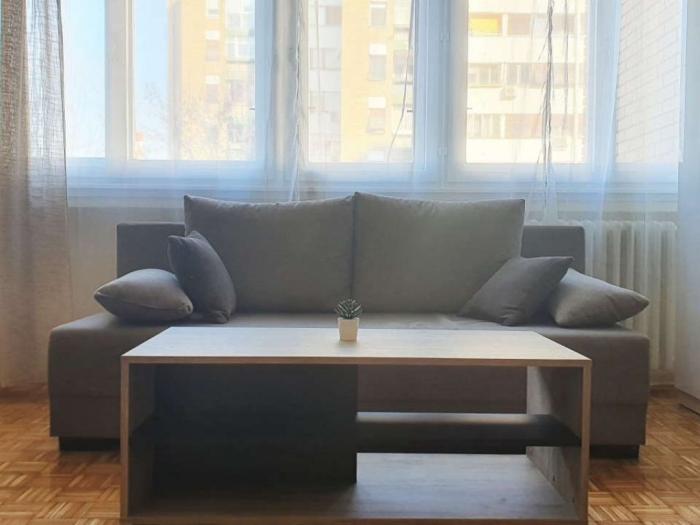 svetao jednosoban u centru mirjevo besplatni mali oglasi