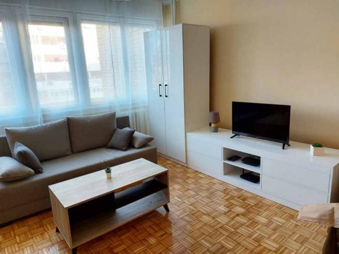 svetao jednosoban u centru mirjevo besplatni mali oglasi