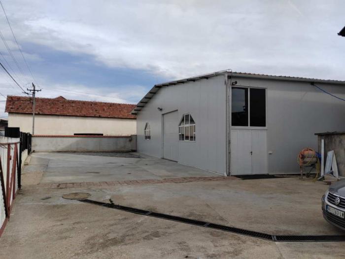 izdajem halu površine 700 m2 plus magacinski prostor 300 m2 besplatni mali oglasi