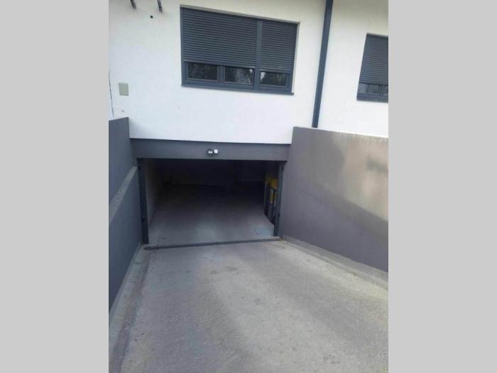 prodajem trosoban stan 61m2, novi sad besplatni mali oglasi