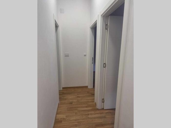 prodajem trosoban stan 61m2, novi sad besplatni mali oglasi