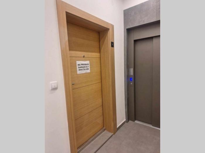 prodajem trosoban stan 61m2, novi sad besplatni mali oglasi