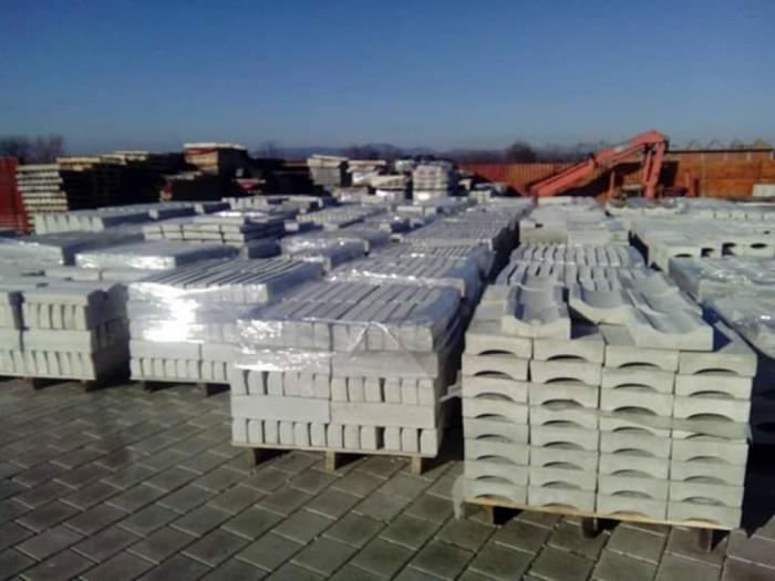 ivičnjaci betonski dimenzija 12x18x60cm i 16x8x50cm besplatni mali oglasi