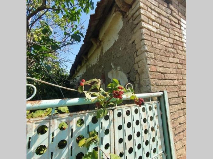kuća u sutjesci (sečanj) prodaja besplatni mali oglasi