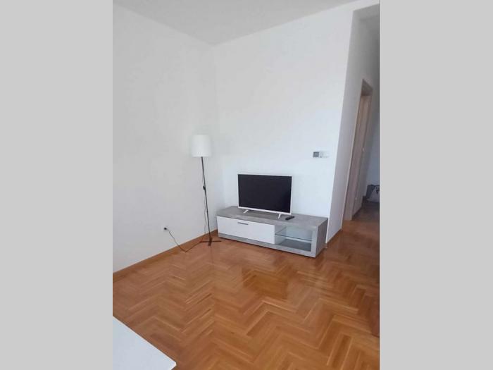dvosoban stan na voždovcu izdavanje besplatni mali oglasi
