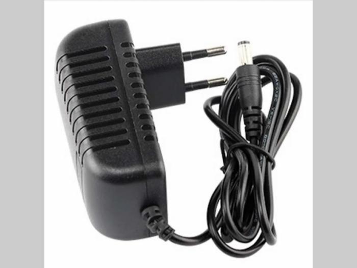 strujni adapter 12 v 2a besplatni mali oglasi