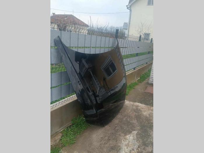 hauba od audija a8 godište 2018  besplatni mali oglasi