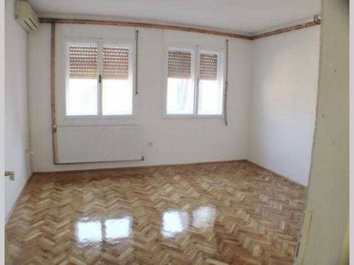 izdajemo na salajci praznu porodičnu kuću besplatni mali oglasi