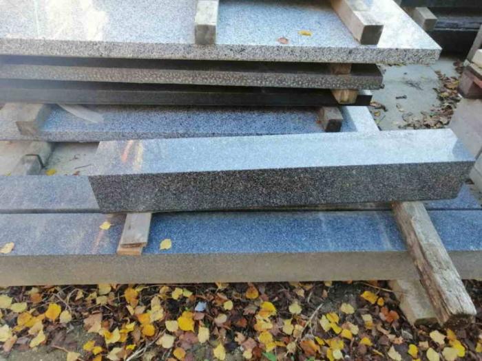prodaje se 50m3 kamena u plocama i 1000m2 granitnih pločica besplatni mali oglasi