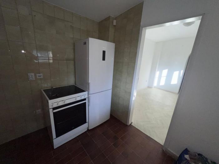 izdajem kuću stambeno poslovni prostor 80m2 i magacinski prostor 170m2 besplatni mali oglasi
