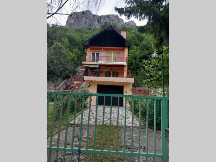 kuća u sićevu, spratna, niška banja, 163m2 besplatni mali oglasi