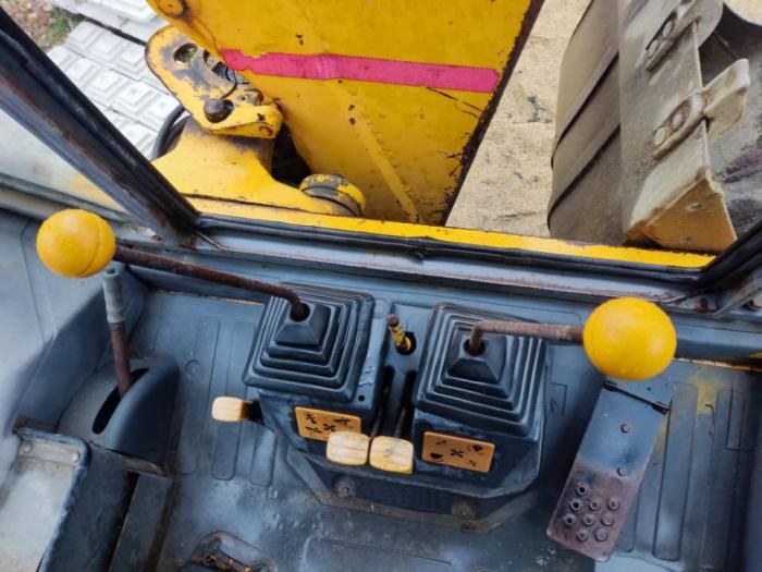 kombinirka jcb 3cx1990 godište besplatni mali oglasi