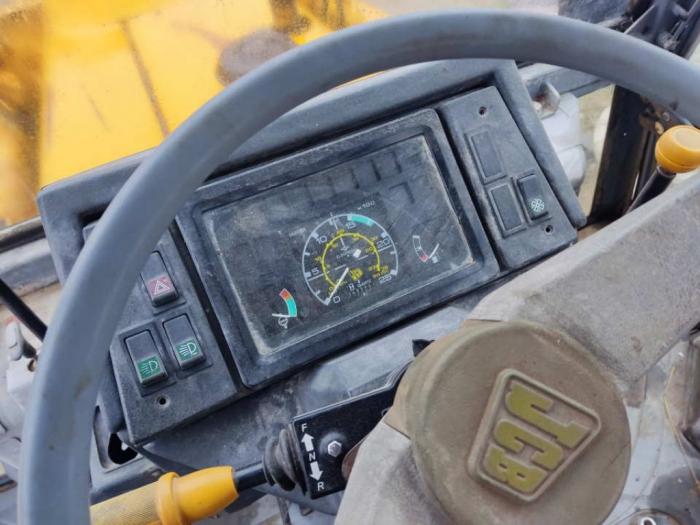kombinirka jcb 3cx1990 godište besplatni mali oglasi