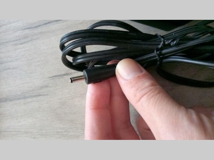 datecs 5v 2,5a originalni strujni adapter ,duzina kabla 185 cm ,uzi plikljucak besplatni mali oglasi