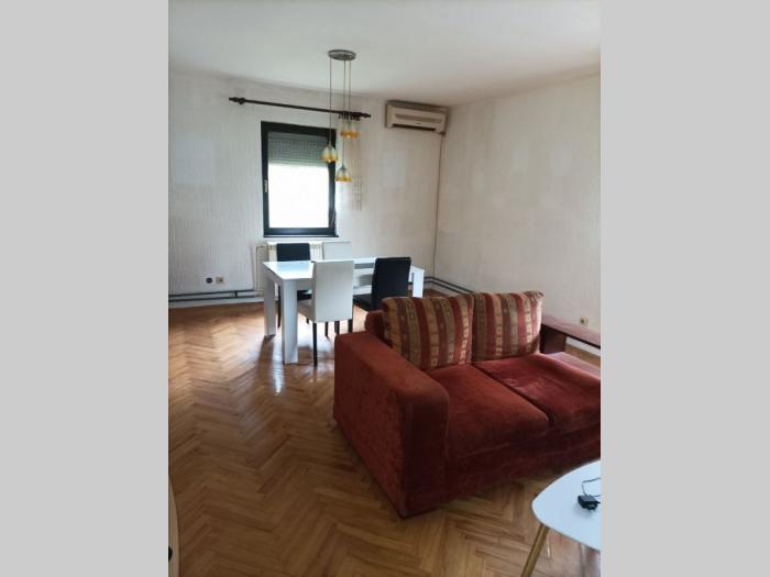 izdajem prazan stan 100m2, beograd besplatni mali oglasi