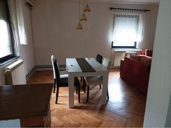 izdajem prazan stan 100m2, beograd besplatni mali oglasi