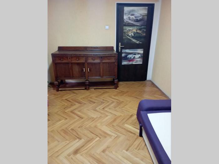 izdajem prazan stan 100m2, beograd besplatni mali oglasi
