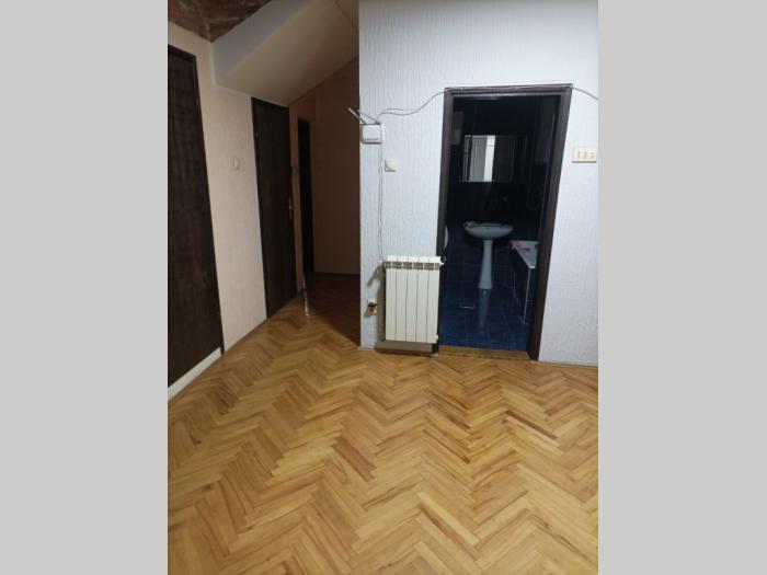 izdajem prazan stan 100m2, beograd besplatni mali oglasi