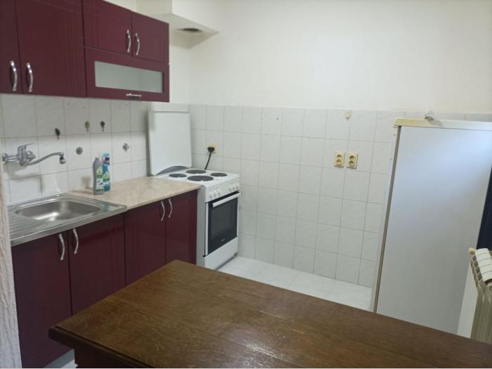 izdajem prazan stan 100m2, beograd besplatni mali oglasi